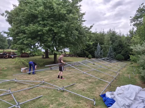 Stavba dvou stanů 6x10m