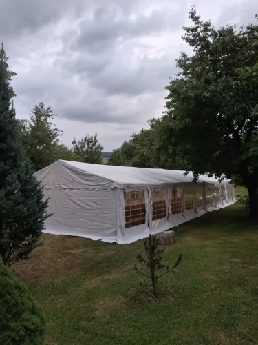 Stavba dvou stanů 6x10m